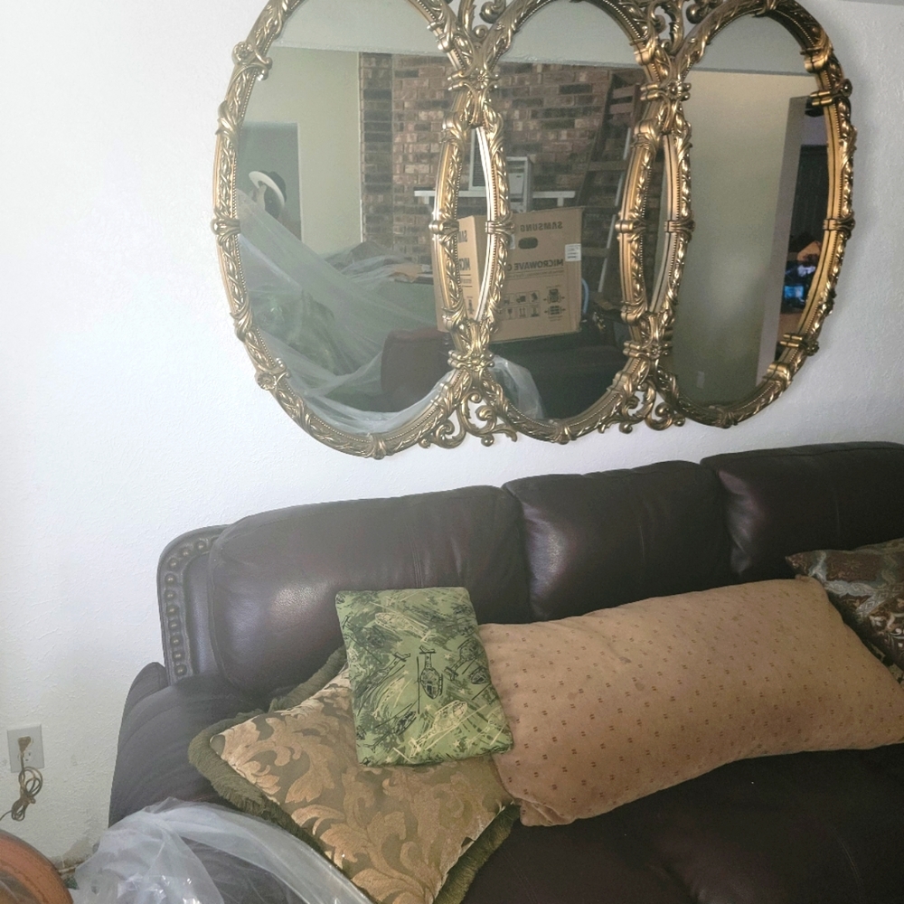 Vintage triple interlocking mirror